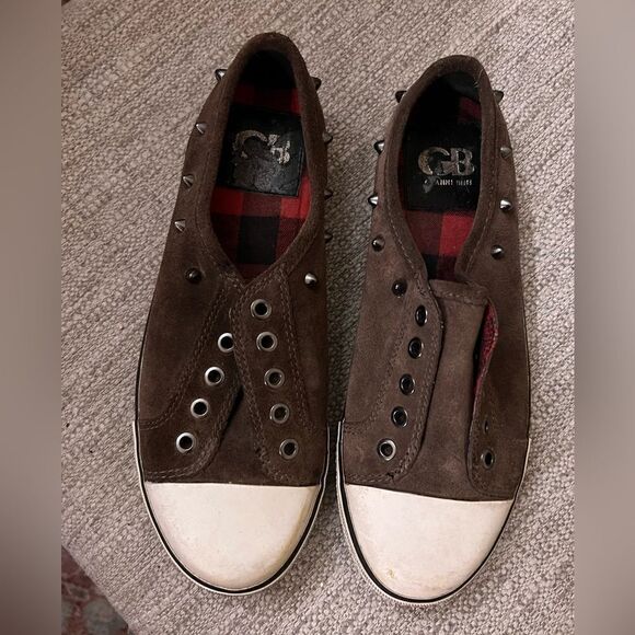 GB Giani Bini brown suede size 8 lace-less slide on sneakers with studs - Picture 1 of 7